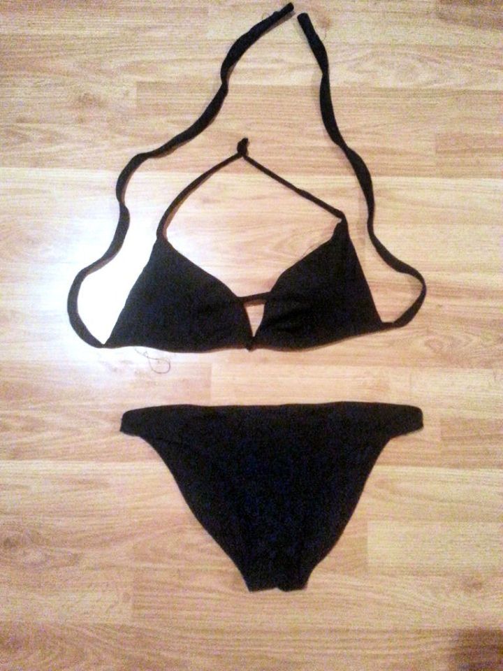 Sew a Bikini Top - DIY Bikini Tutorial - Melly Sews