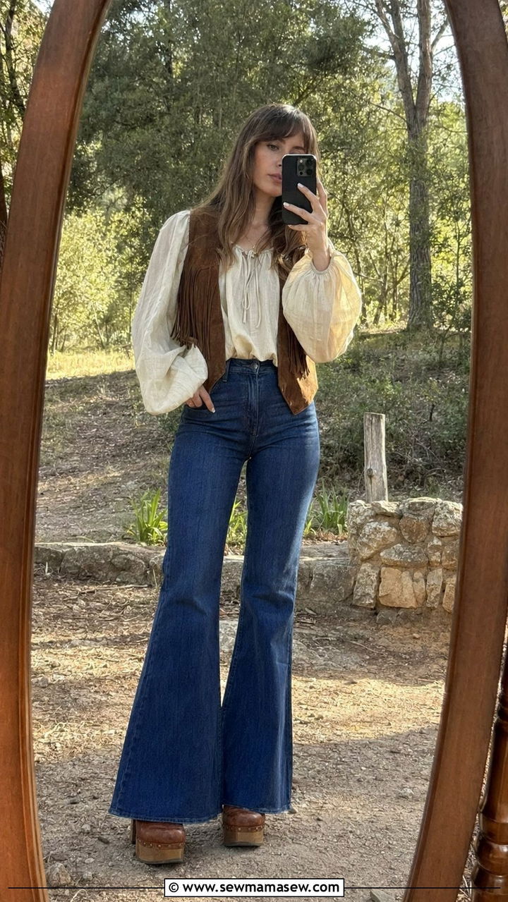 1970s Flared Jeans Outfit - 35 Retro outfit ideas