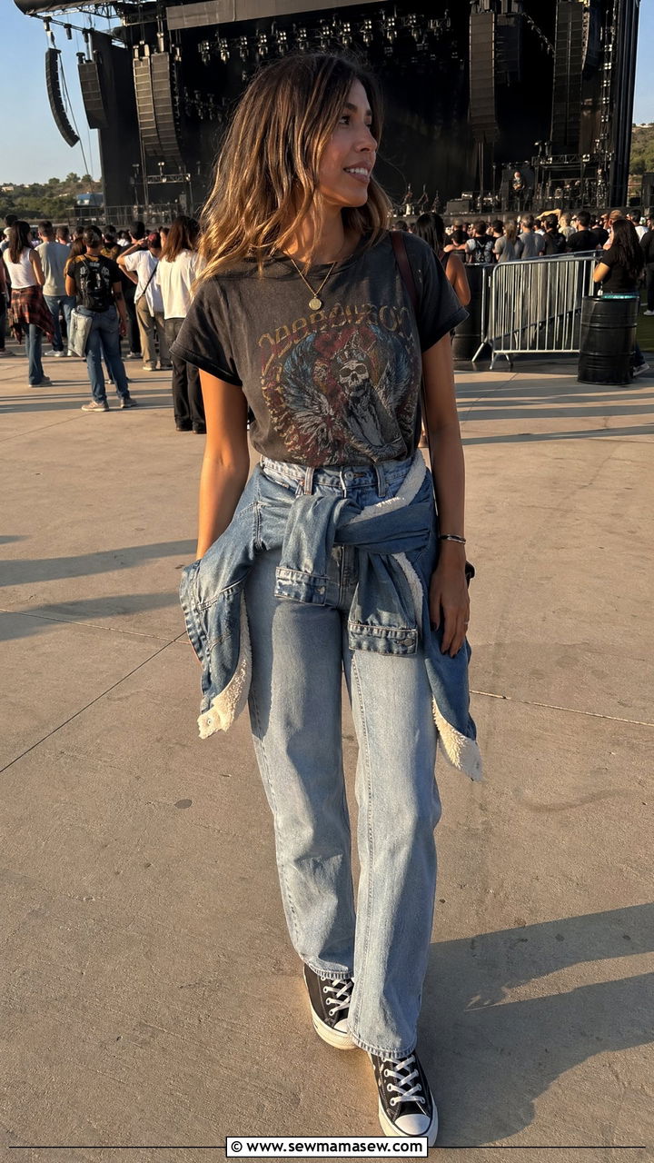 Graphic Tee And Jeans Summer Concert Outfit - 35 summer concert outfit ideas for women