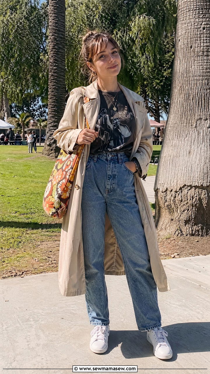 Trench Coat With Graphic Tee And Mom Jeans - 35 trench coat outfits for women