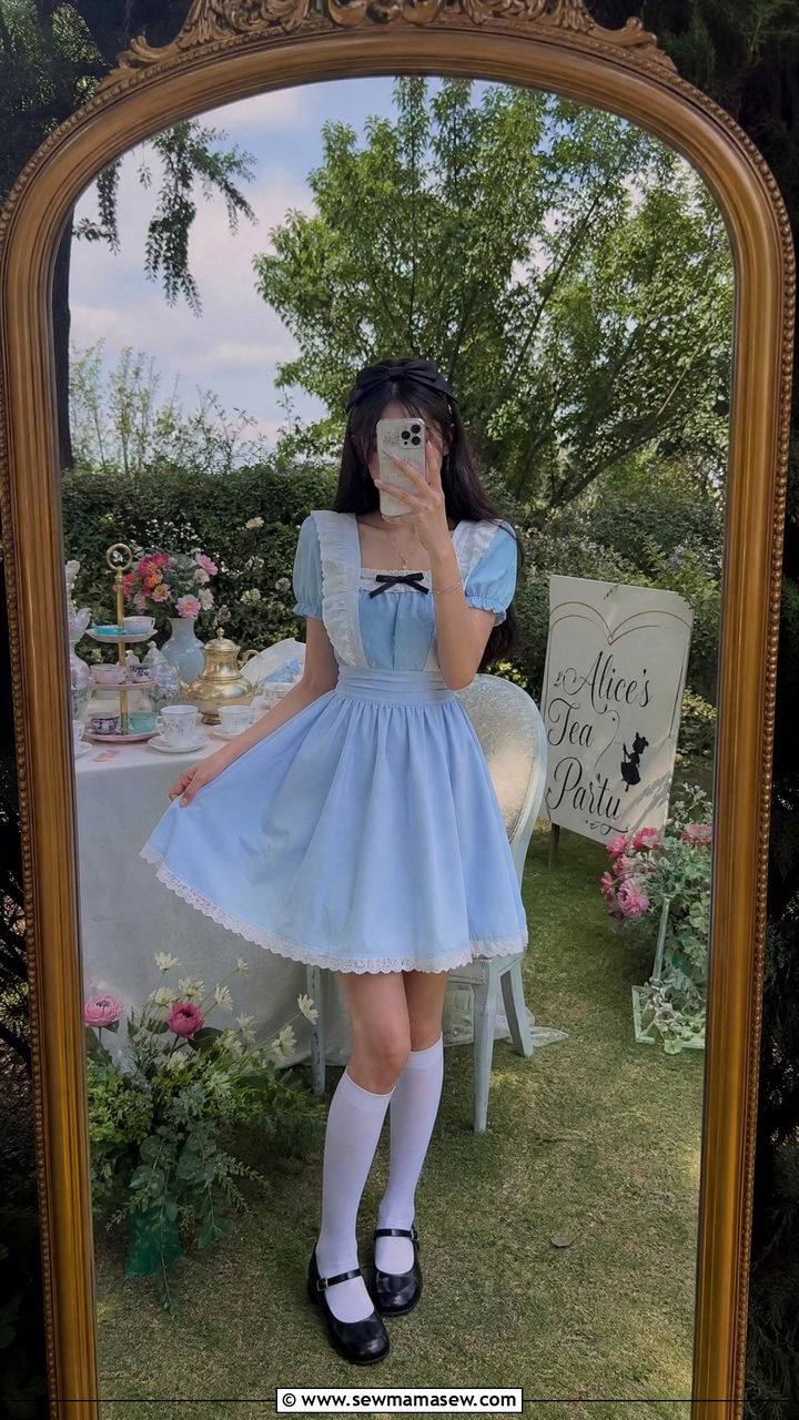 Alice in Wonderland blue dress outfit - 30 Cute Disney outfits for women