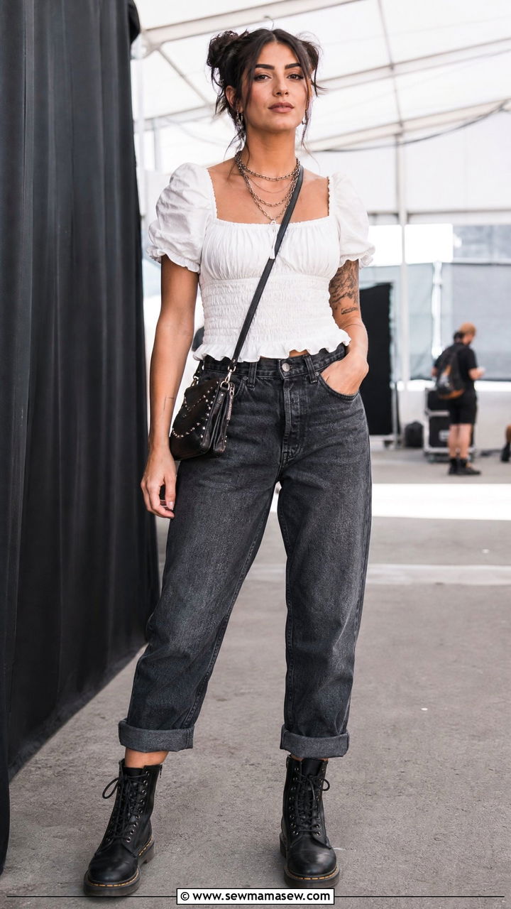 Boyfriend Jeans with Combat Boots Outfit - 30 Summer outfits with boyfriend jeans