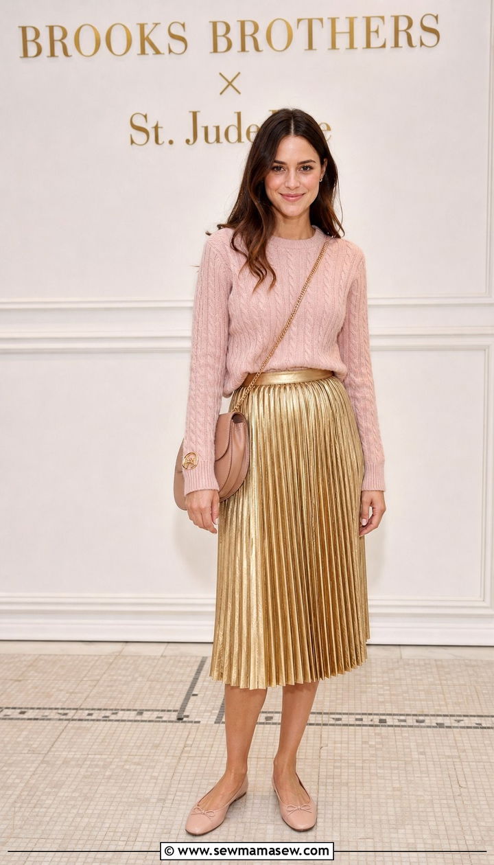 Cable knit sweater and pleated skirt outfit - 35 Cable knit sweater outfit ideas