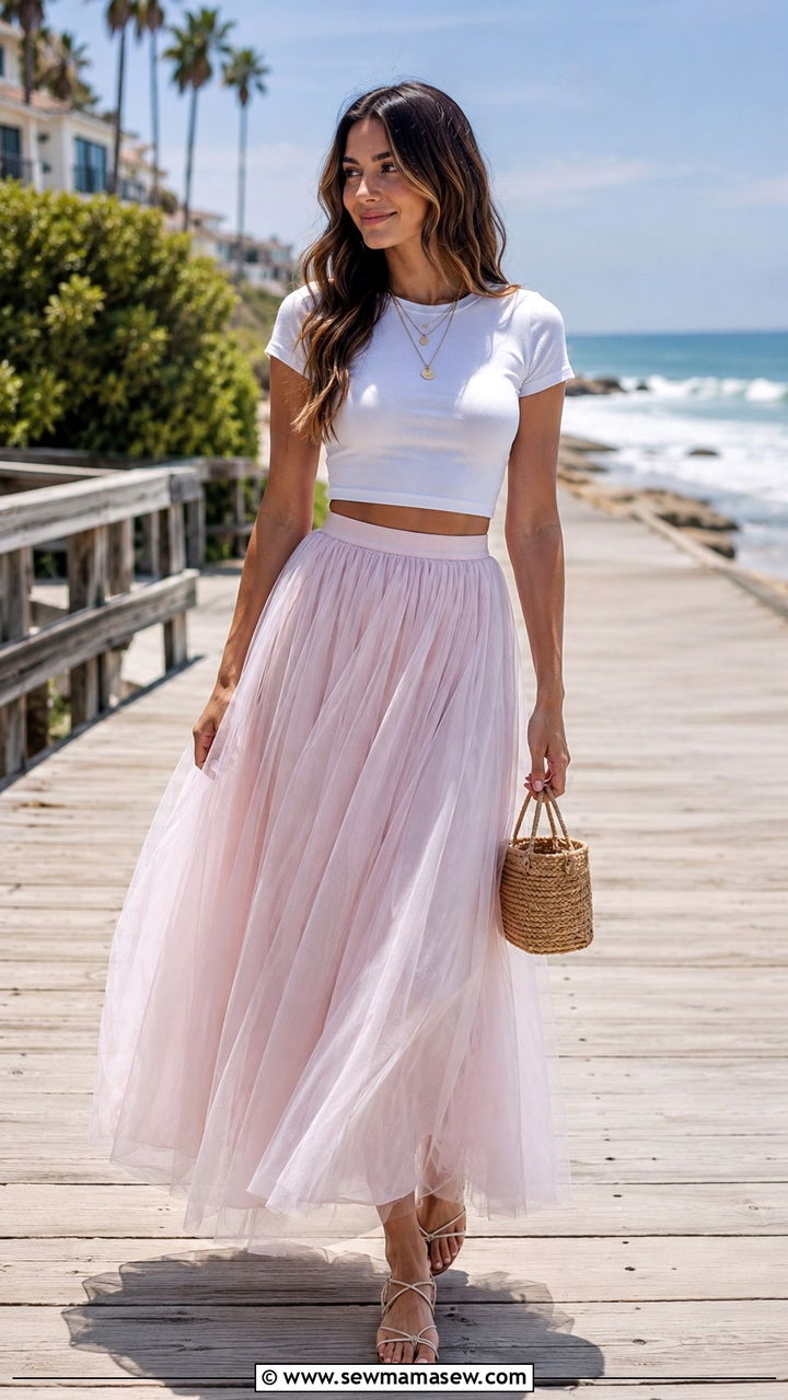 Crop Top Tee With Tulle Skirt Outfit - 20 Tulle skirt outfit ideas with a tee