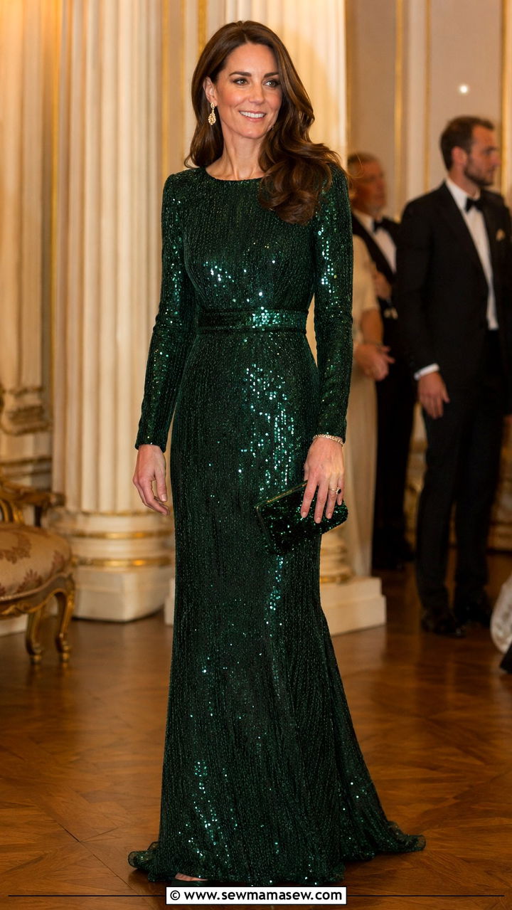 Evening Gown With Minimal Jewelry - 20 Old money outfit ideas Kate Middleton