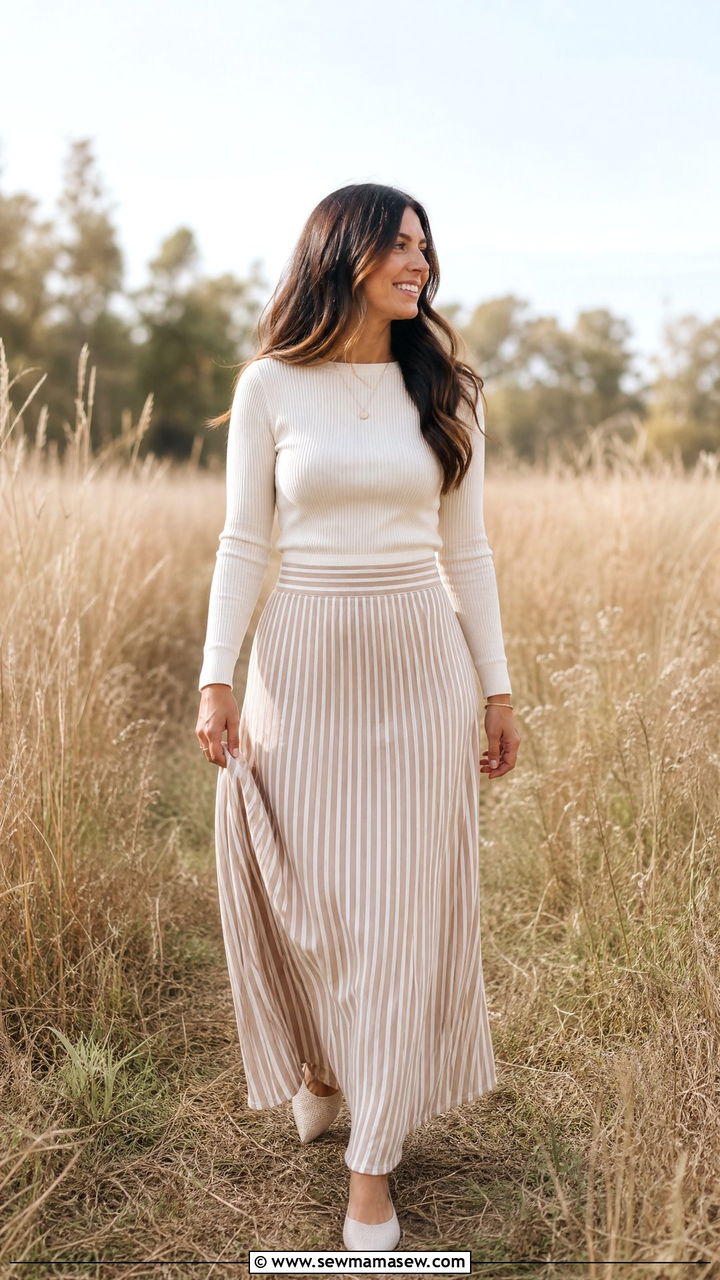 Maxi Skirt and Fitted Sweater - 30 family photo outfits for women