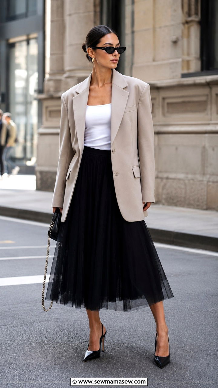 Oversized blazer with tulle skirt and heels - 25 Tulle skirt outfit ideas with heels