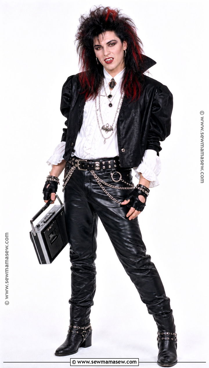 1980s Vampire Costume With Black Leather - 35 vampire costume ideas