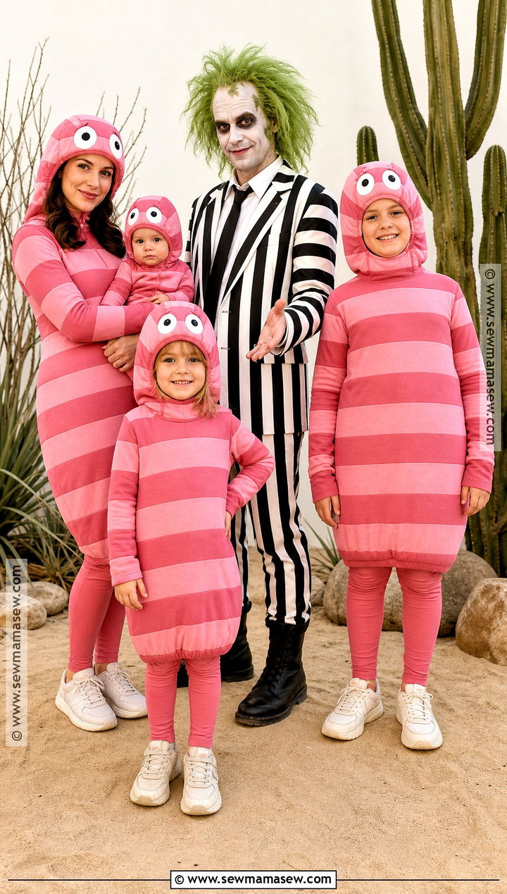 Beetlejuice And Sandworm Family Costume - 30 beetlejuice family costume ideas