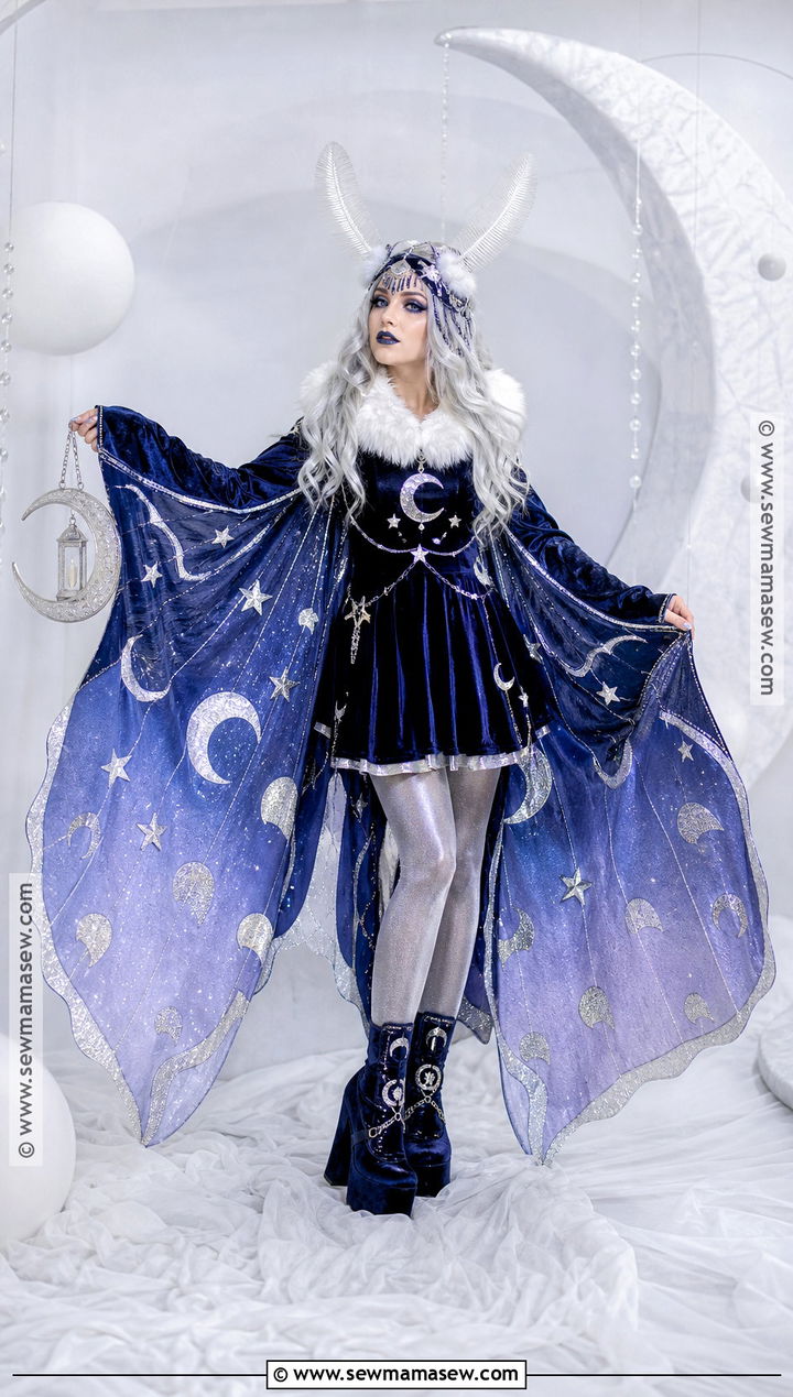Celestial Moth Cosplay With Star Cape - 30 Moth Cosplay Ideas