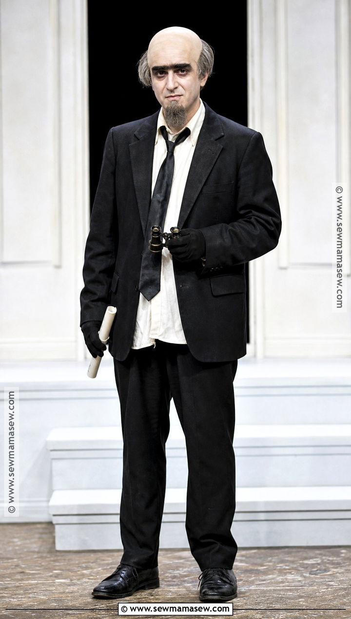 Count Olaf Costume - 30 easy villain costumes