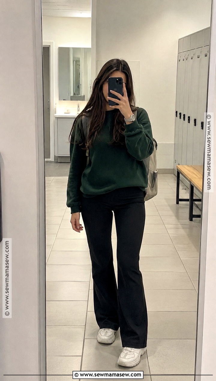 Crewneck Sweatshirt And Flared Pants School Outfit - 15 Back To School Clothes High School