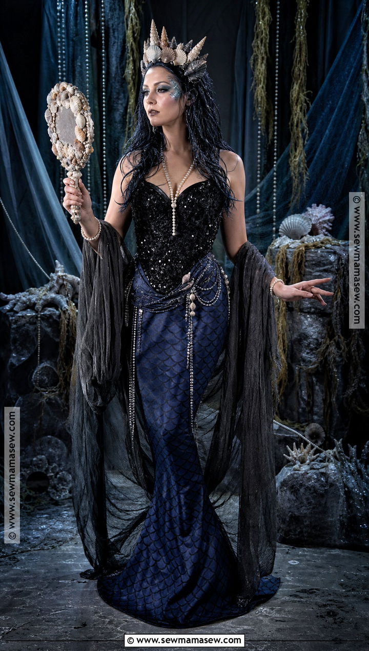 Dark Mermaid Cosplay - 30 scary cosplay ideas