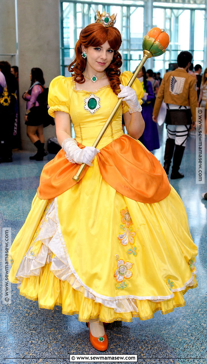 Deluxe Princess Daisy Cosplay Costume - 30 daisy mario costume ideas