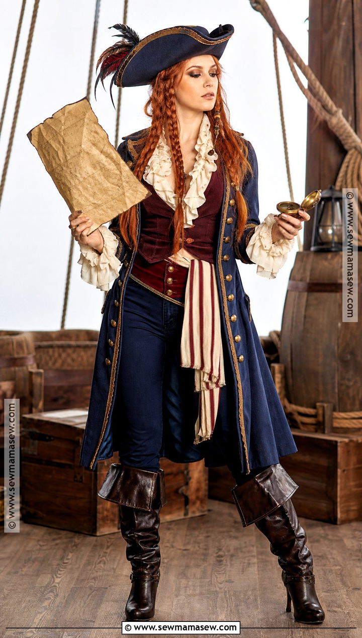Fantasy Pirate Captain Cosplay - 35 cosplay aesthetic ideas