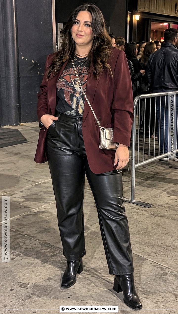 Faux Leather Pants Graphic Tee Blazer Concert Outfit - 15 Fall Concert Outfit Night Outside Ideas