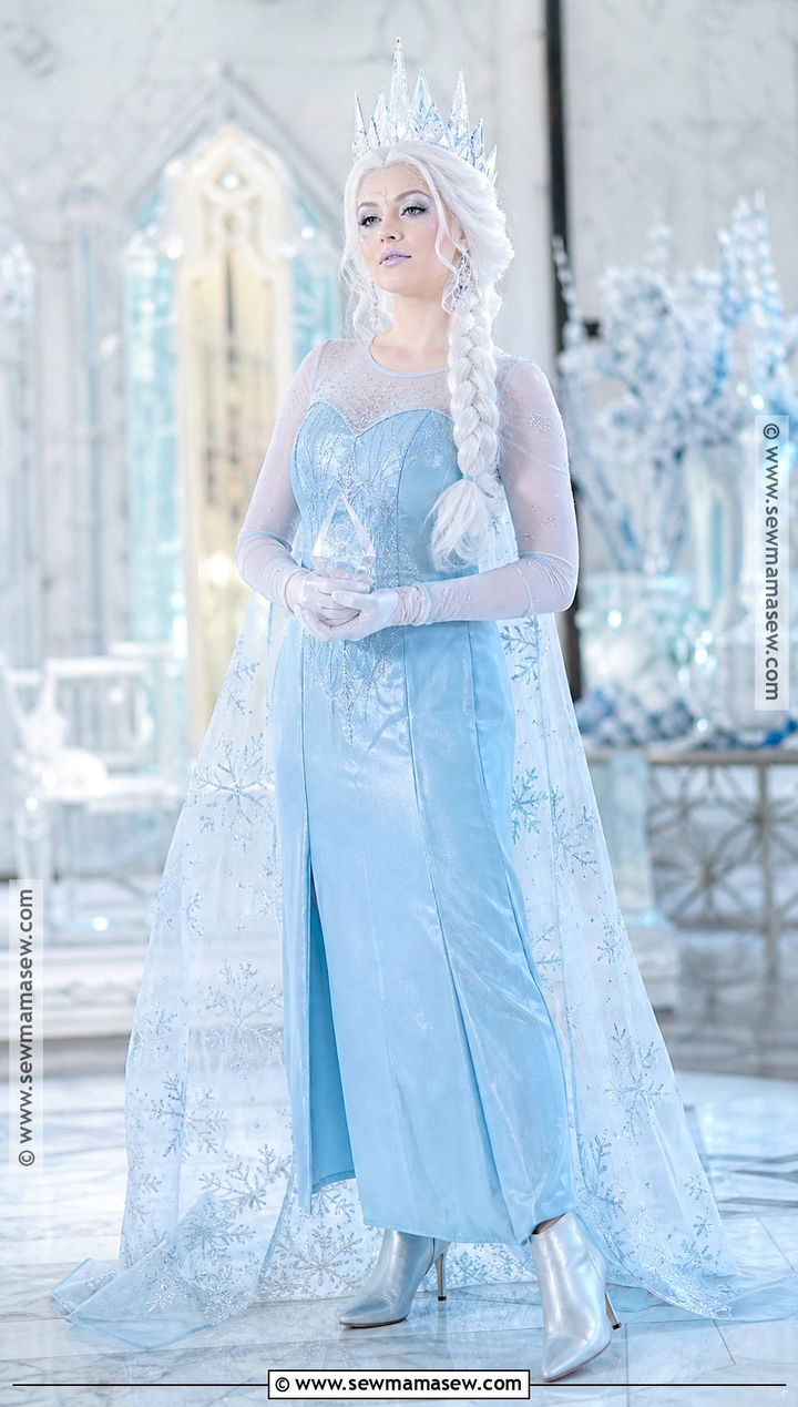 Frozen Ghost Queen Cosplay - 30 scary cosplay ideas