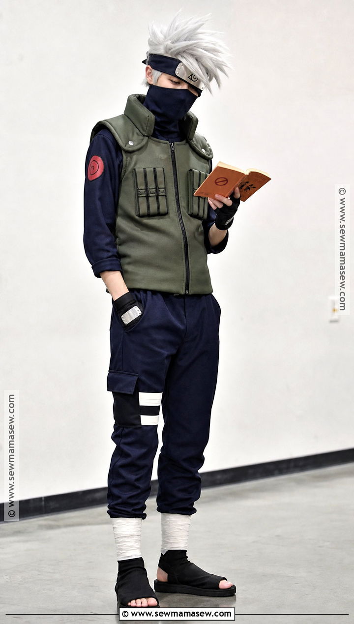 Kakashi Hatake Cosplay With Green Vest - 30 white hair cosplay ideas
