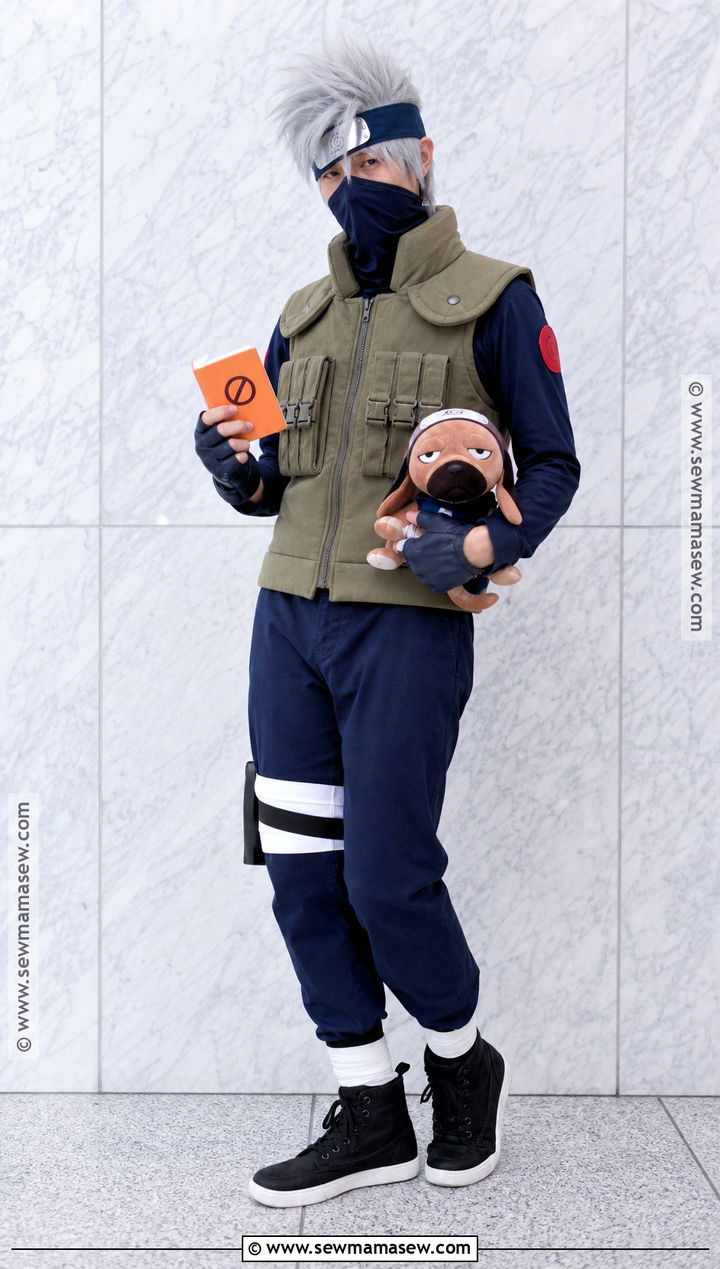 Kakashi Hatake Cosplay With Green Vest - 40 anime cosplay outfits