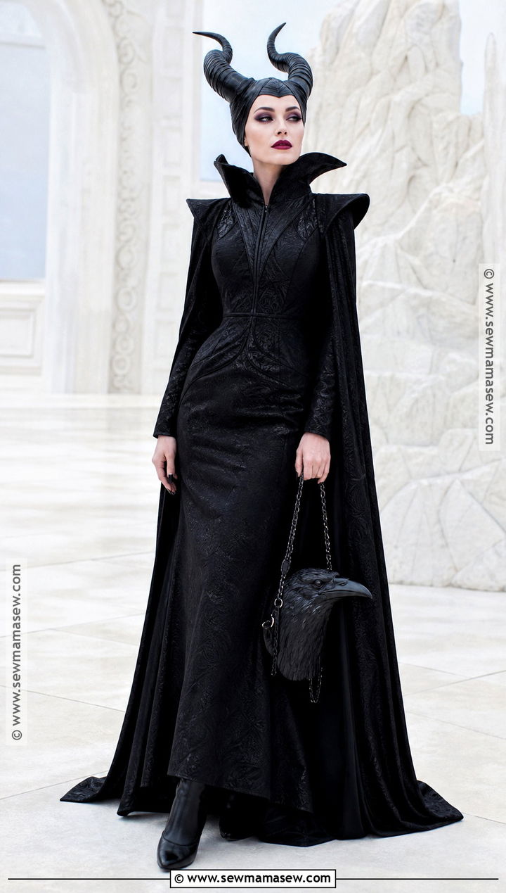 Maleficent Costume With Black Cape - 40 halloween costumes for women