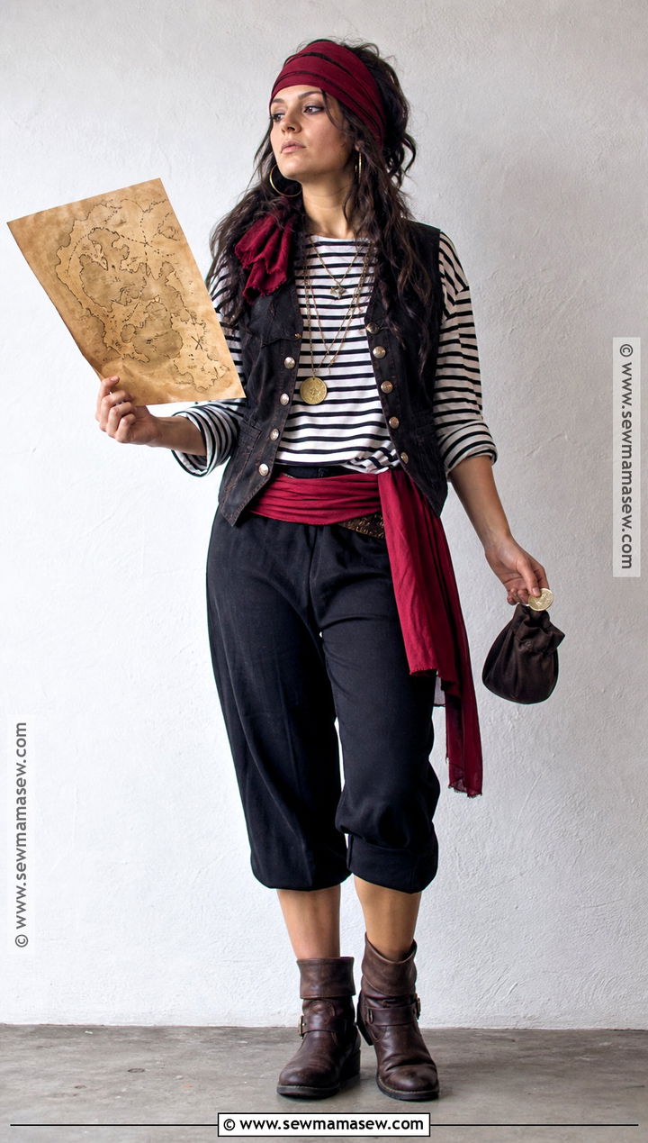 Pirate Costume With Striped Shirt - 40 halloween costumes last minute