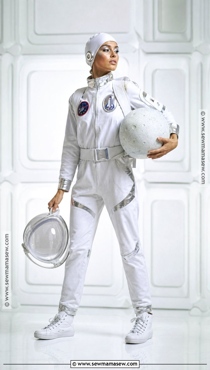 Retro Astronaut Costume - 50 iconic halloween costumes