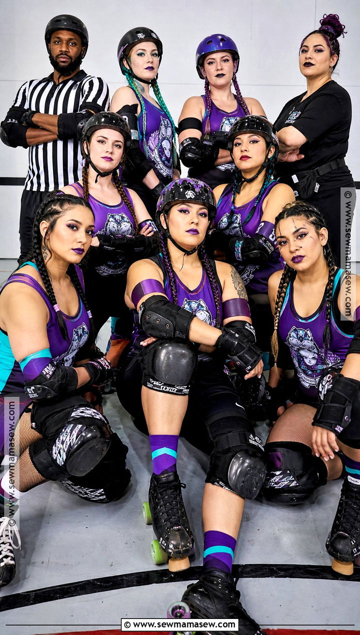 Roller Derby Team Costume With Helmets - 30 team costume ideas sports
