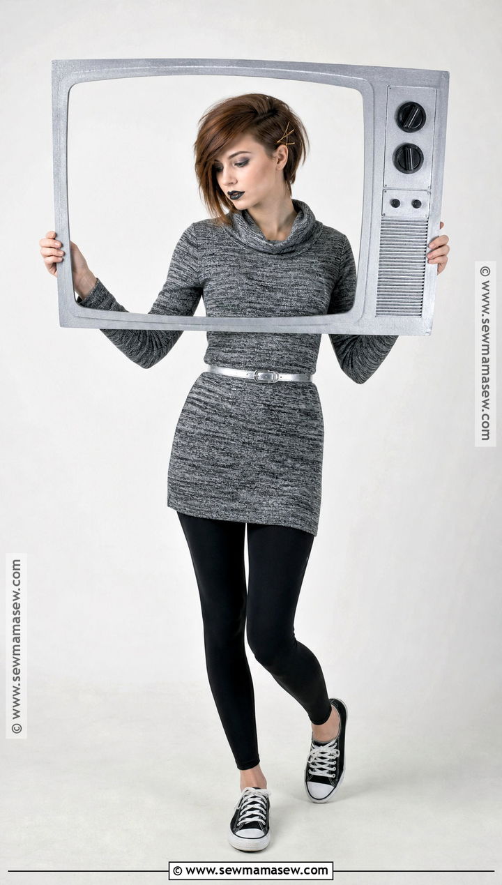 Static TV Lain Cosplay - 30 lain cosplay ideas
