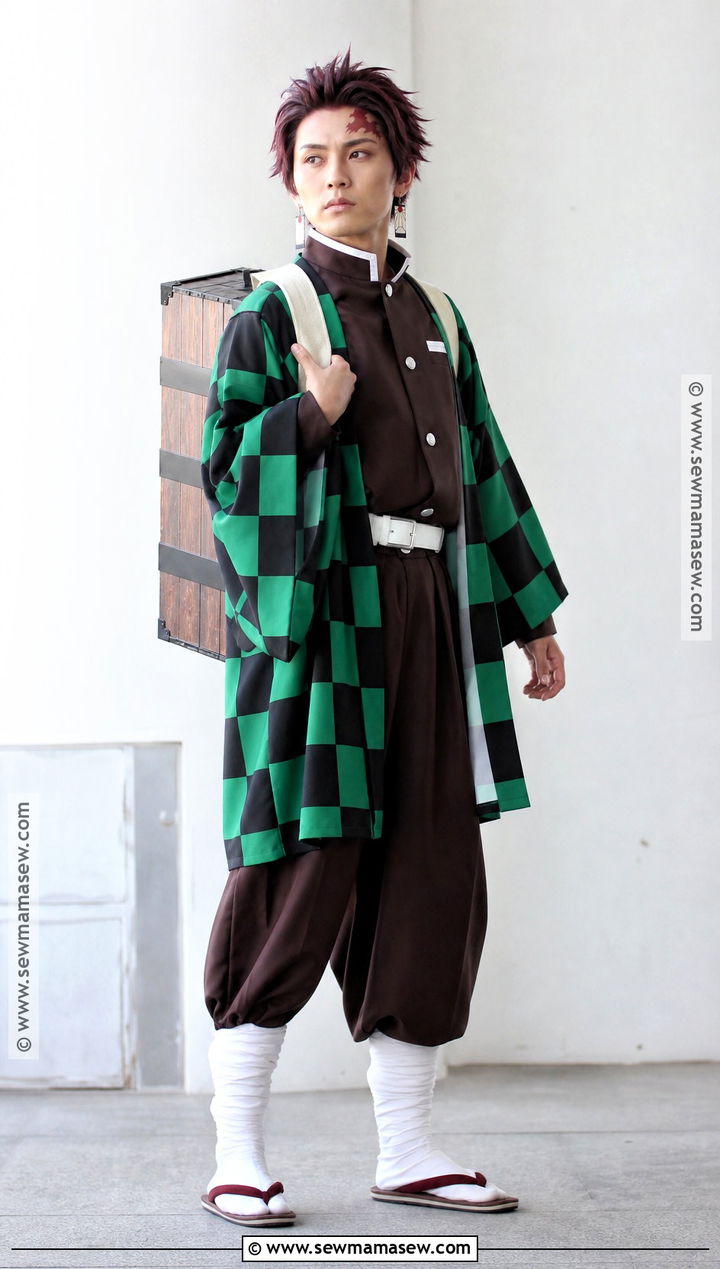 Tanjiro Kamado Cosplay - 35 manga cosplay ideas