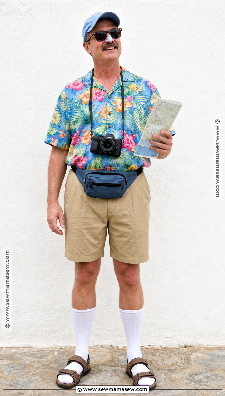 Tourist Costume With Hawaiian Shirt - 35 simple halloween costumes for men