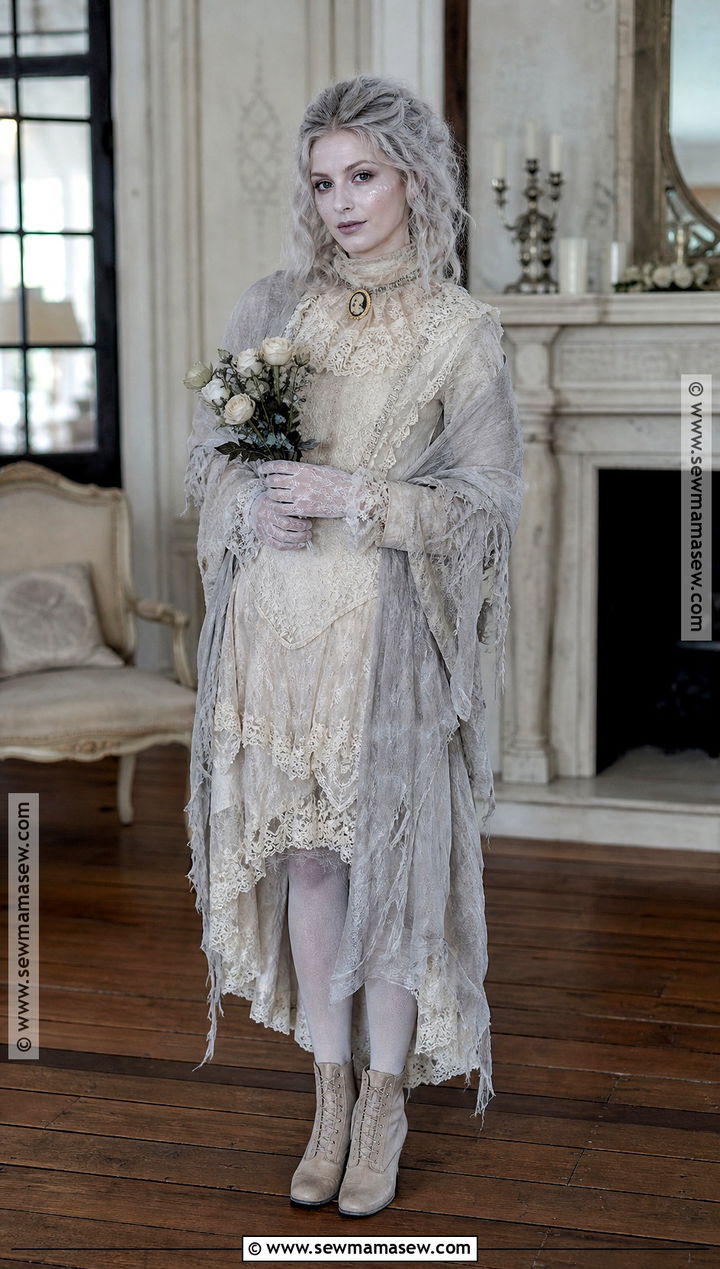 Victorian Ghost Costume With Lace Dress - 30 costume outfits