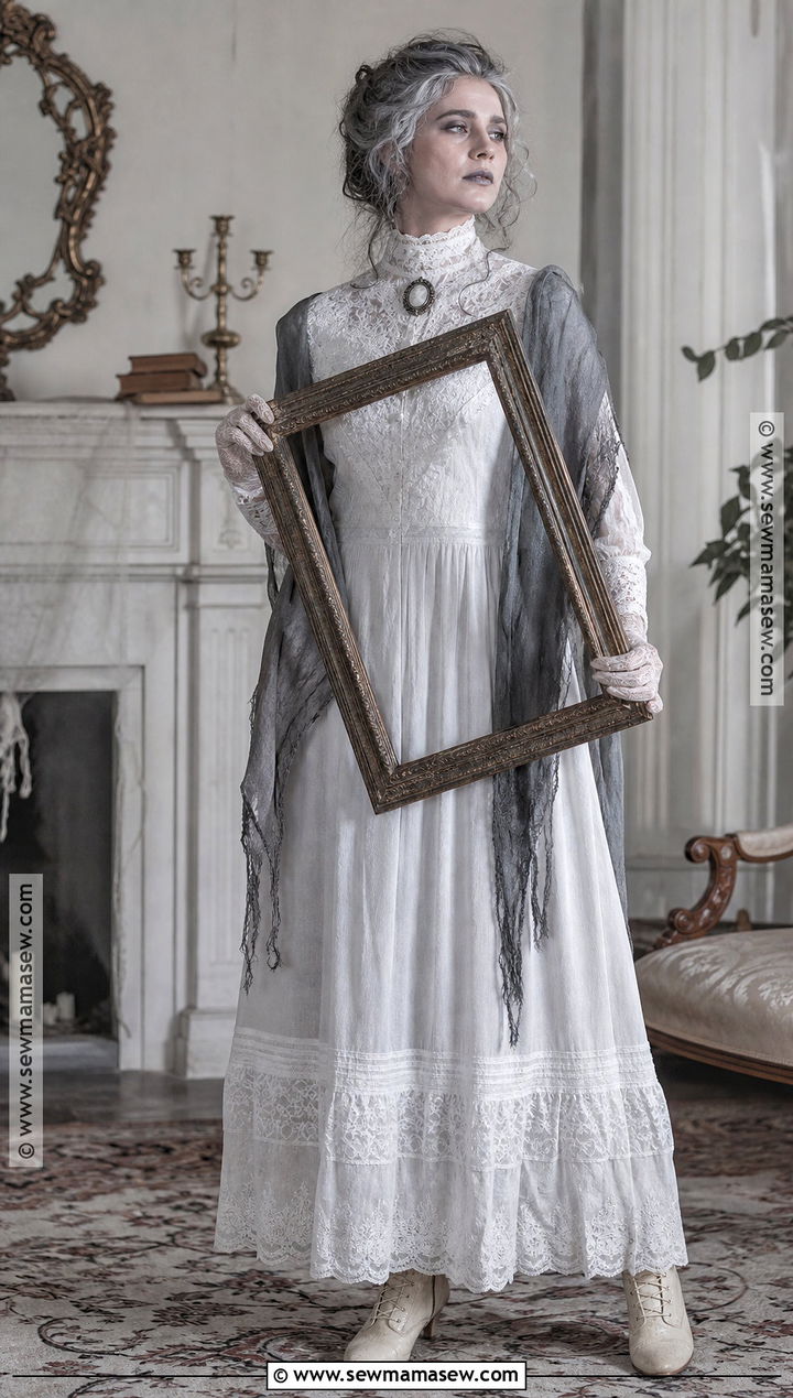 Victorian Ghost Costume With White Lace Dress - 35 halloween aesthetic costume ideas